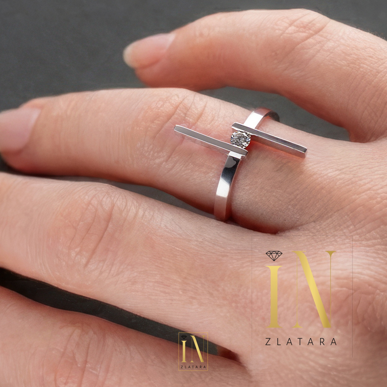 Prsten unikatnog dizajna od belog zlata sa brilijantom - Image 4