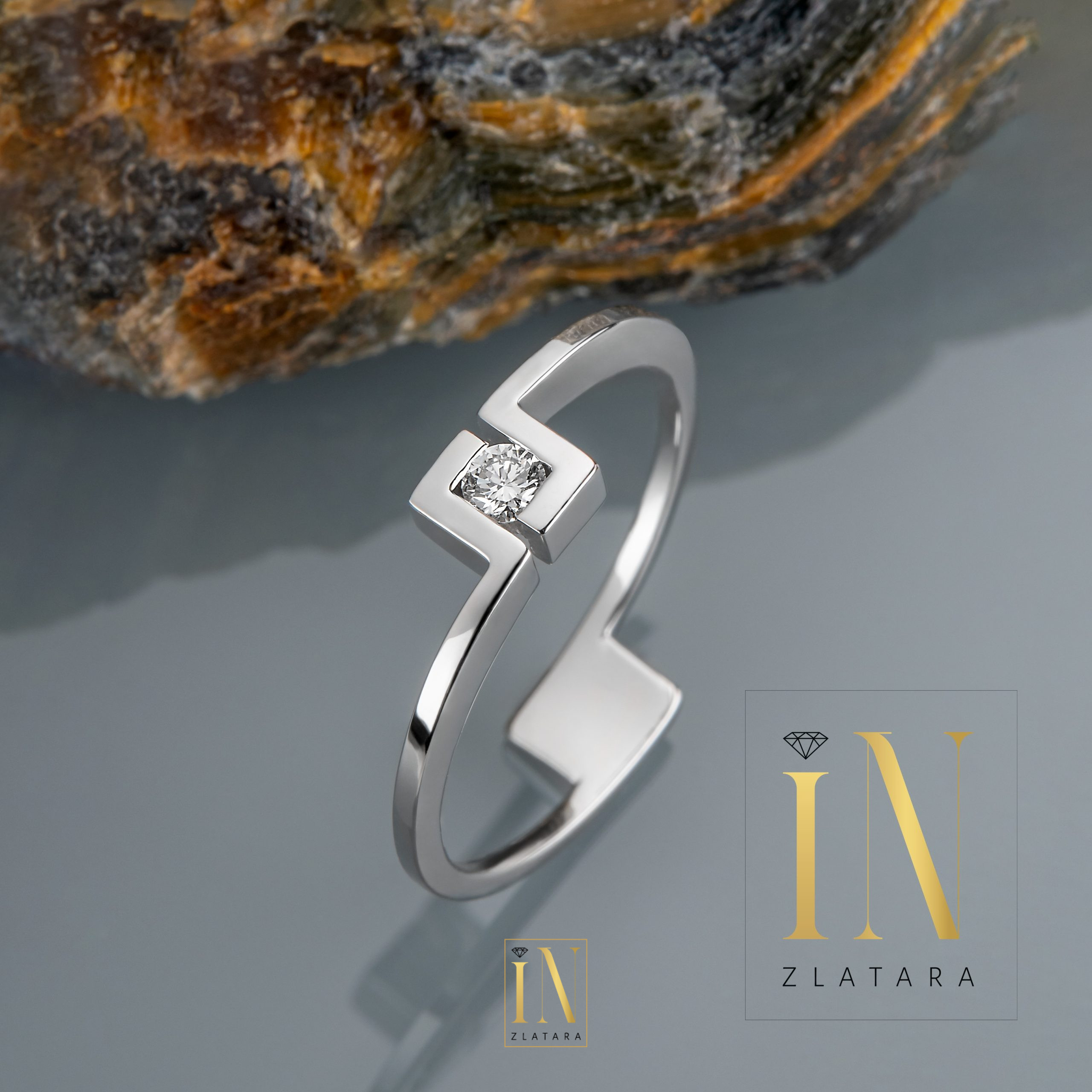 Unikatan prsten od belog zlata sa brilijantom